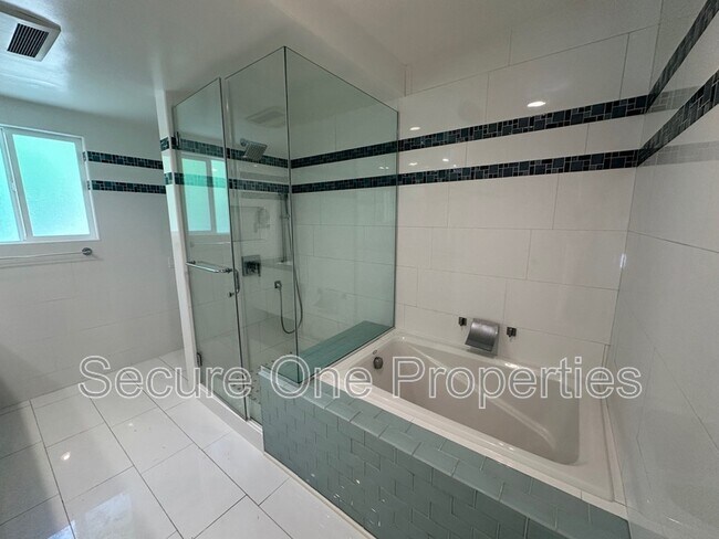 Building Photo - 4654 Galendo St