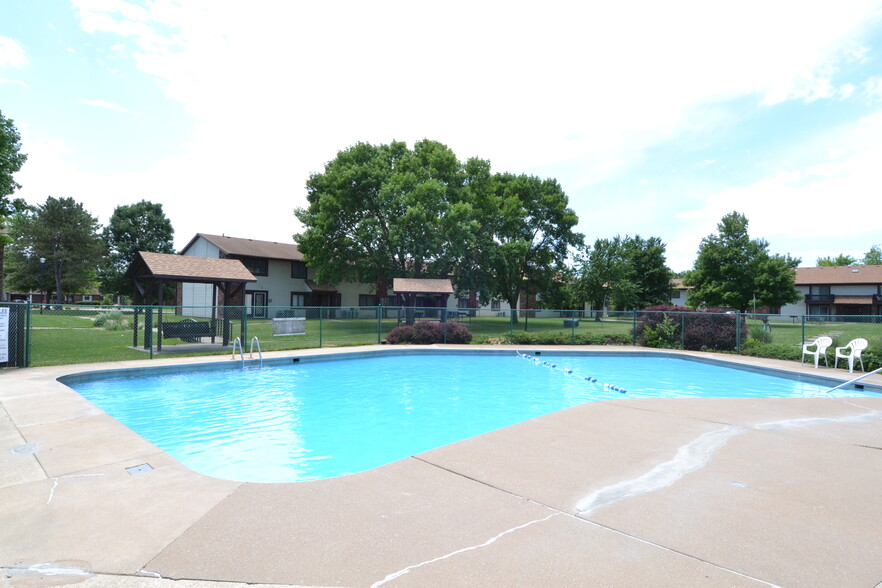 Building Photo - 505 Woodwind Ct