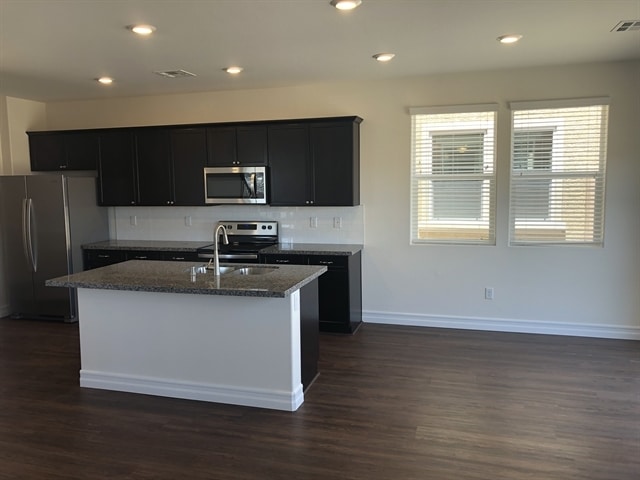 Building Photo - 5824 Petronius St