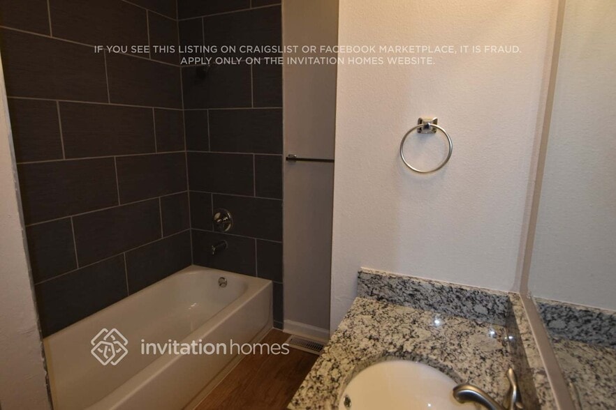 Building Photo - 2821 Buttermilk Cir