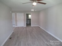 Building Photo - 1745 River Rd