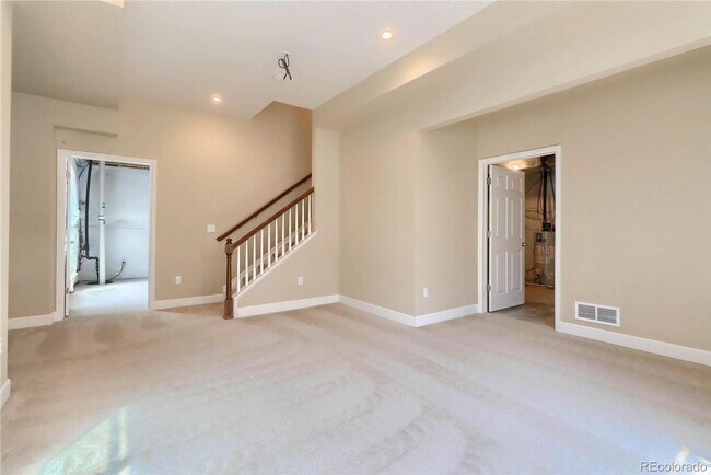 Building Photo - Gorgeous 4 bedroom in the highly sought af...