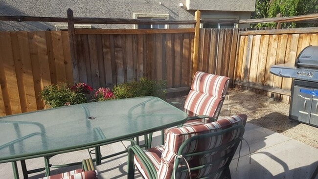 Building Photo - Sparks Four Bedroom Home with Landscaping Included