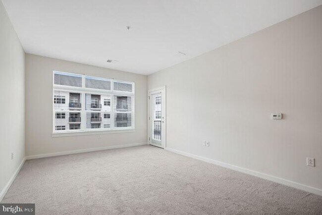 Building Photo - 131 Bridge Street Unit 1B-2-2420