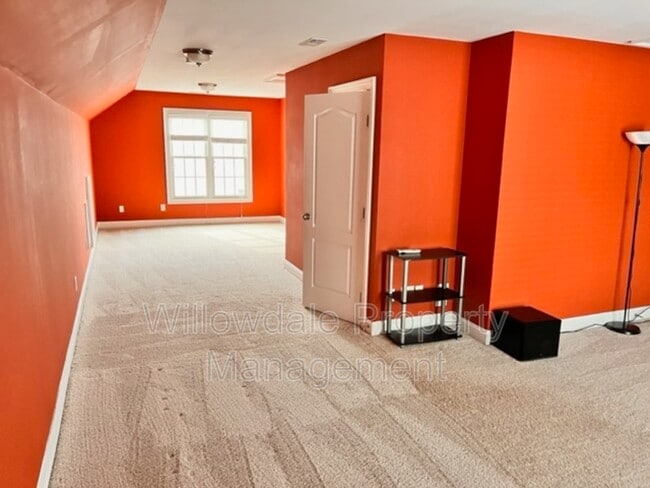 Building Photo - 121 Orianna Dr