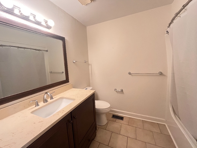 Building Photo - 343 Guildford Cir