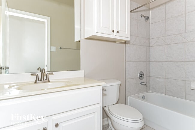 Building Photo - 5 Peach Tree Ct