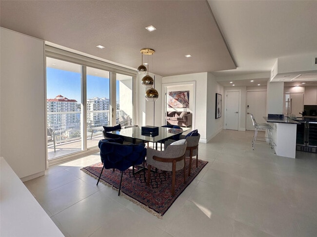 Building Photo - 209 N Fort Lauderdale Beach Blvd