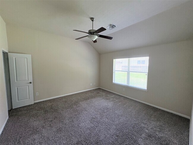 Building Photo - 3721 Whisper Walk