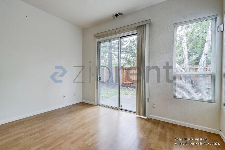 Building Photo - 2834 Prado Ln