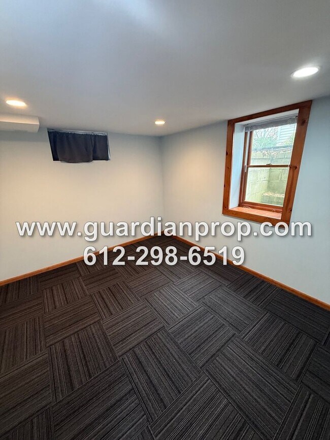 Building Photo - Highland Park House Available Now On Corner Lot, HW Floors, Updated Bath, Fenced Yard, 2 Car Garage