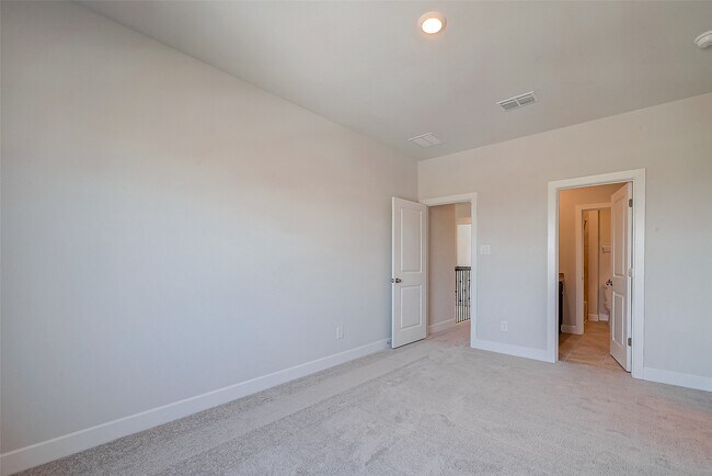 Building Photo - 21711 Emerton Cres Wy