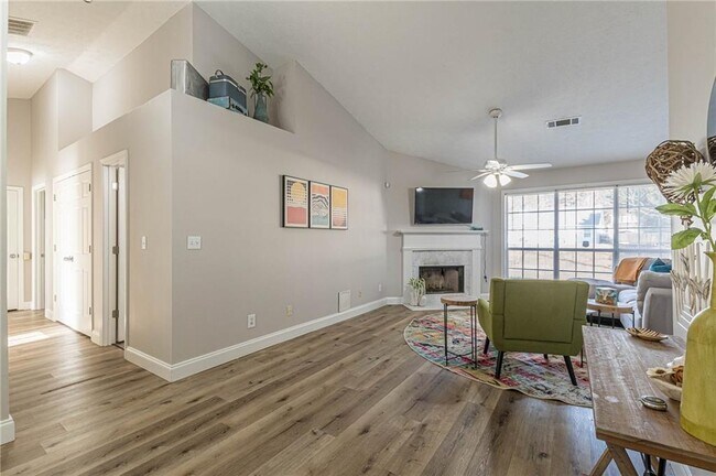 Building Photo - 3195 Jorden Crest Ct NW