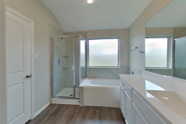 Building Photo - 210 Pine cavern dr