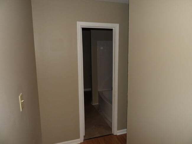 Building Photo - 409 Ridgewood Ln