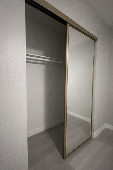 Building Photo - 2891 Canyon Crest Dr