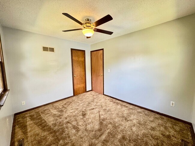 Building Photo - 203 Larkin Ave