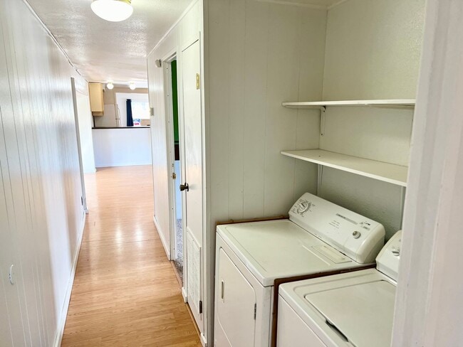 Building Photo - Southside 2 Bed Mobile Home at Southwood M...