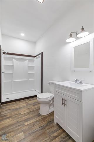 Building Photo - 344 SW Ave A