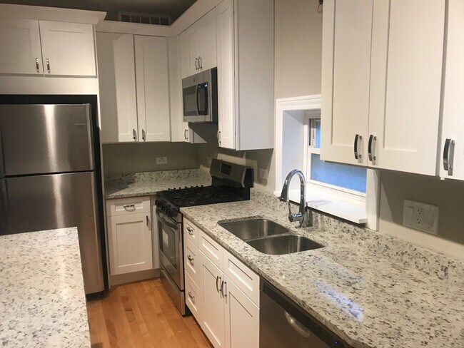 Kitchen1 - 939 W 34th St