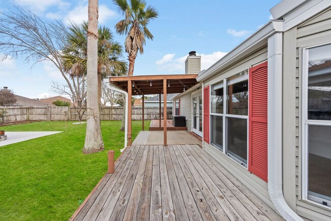 Building Photo - Charming 3 Bedroom in Destin!