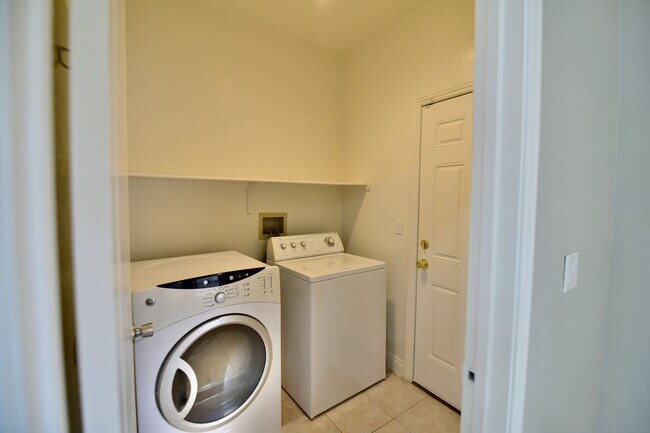 Building Photo - 6157 Copper Crest Dr