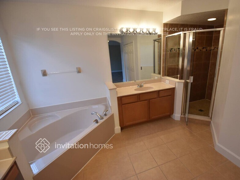 Building Photo - 8524 Andover Bridge Ct