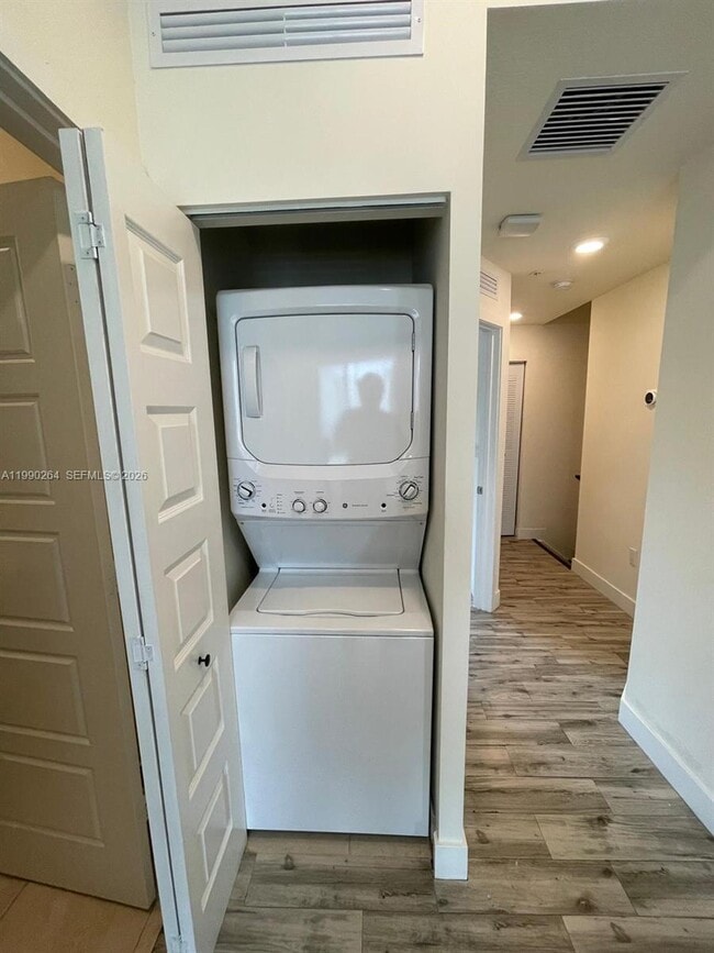 Building Photo - 4700 NW 84th Ave