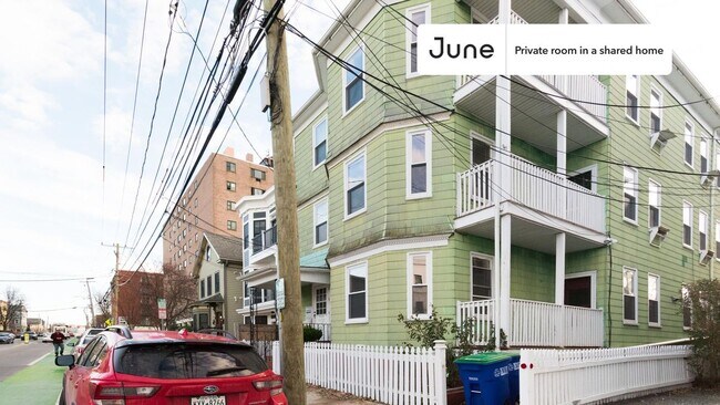 Building Photo - Room in Shared 5 bed/1 bath home in Somerville
