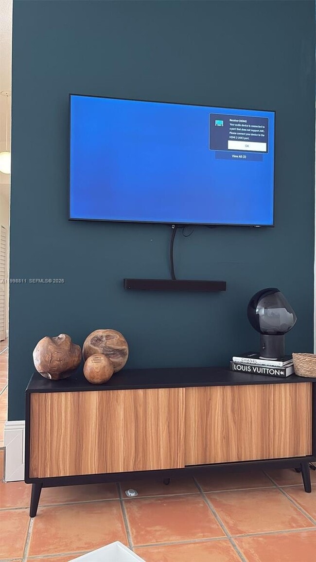 Building Photo - 3155 Jackson Ave