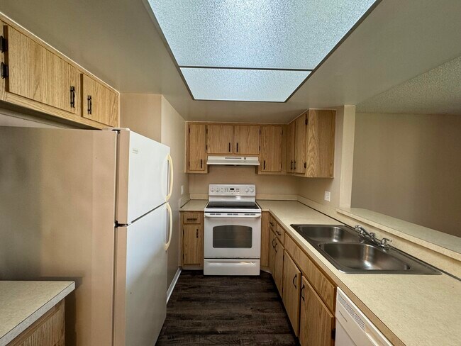 Building Photo - 1058 Mollie Ln
