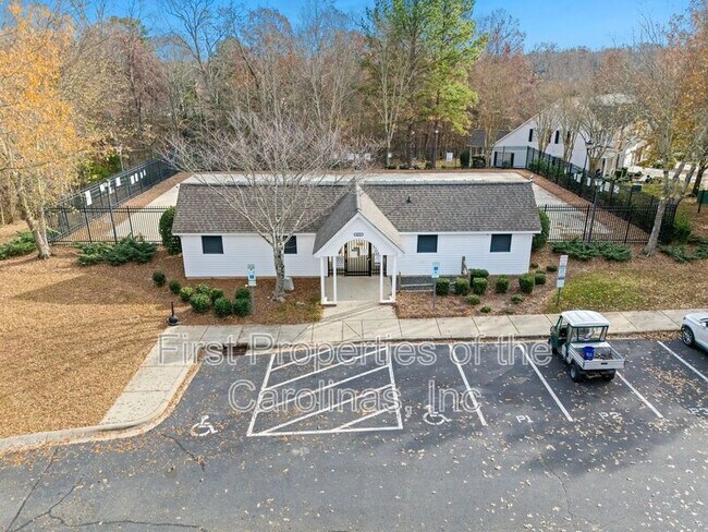 Building Photo - 16865 Timber Crossing Rd