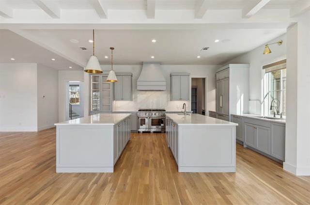 Building Photo - 5800 Goodwin Ave