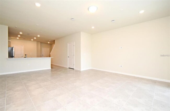 Building Photo - 3195 Emerald Acrs Ln