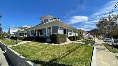 Building Photo - 1-Bedroom Apartment in Historic Albert Hou...