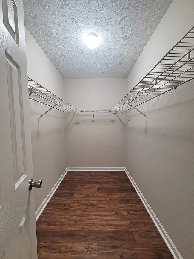 Building Photo - 316 Jones Ln
