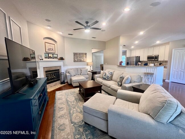 Building Photo - 1607 Harvest Cove Dr