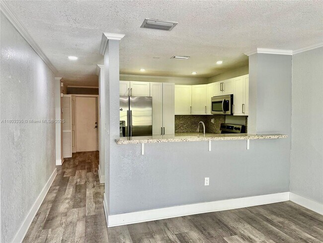 Building Photo - 15430 SW 82nd Ln