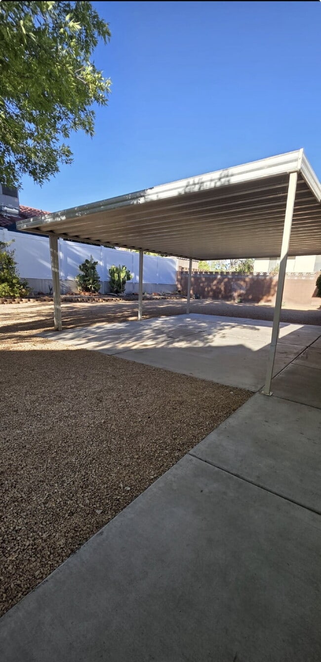 Building Photo - 1947 E 40 S Cir