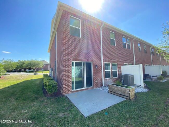 Building Photo - 1573 Landau Rd