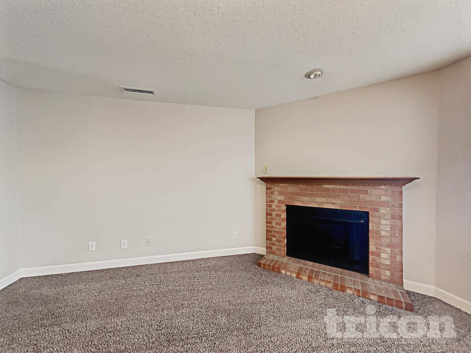 Building Photo - 2117 Westmere Dr