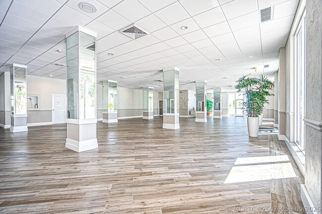 Building Photo - 4250 Galt Ocean Dr
