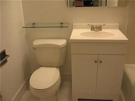 Building Photo - 347 W 57th St