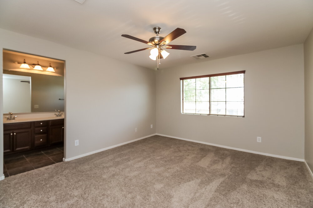 Building Photo - 1924 W Gold Mine Way