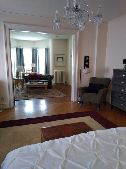 BR to LR - 501 E Mississippi Dr