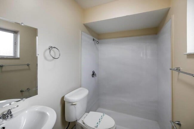 Building Photo - 350 NW 99th Way