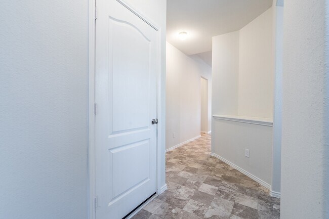 Building Photo - 40354 Bay Warbler Wy