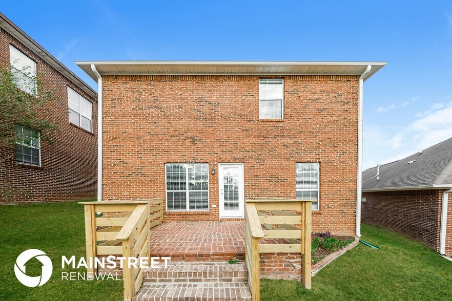 Building Photo - 1205 Riverford Dr