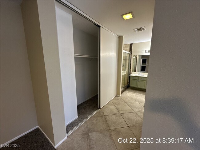 Building Photo - 2341 Moorpark Way