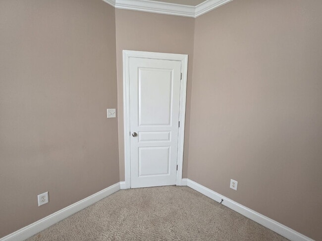 Building Photo - Spacious 4-Bedroom Home for Rent in Kings ...